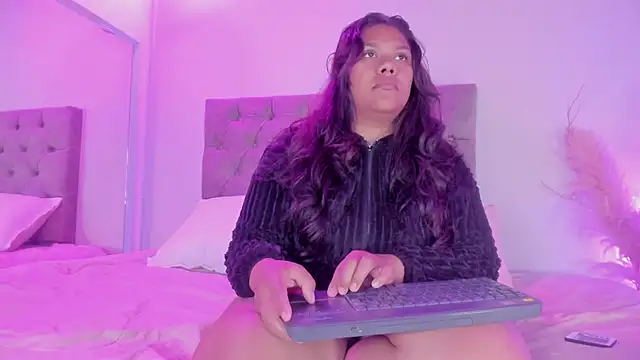 Snapshot of ale_cam chatting on 7, 2, 2026 ale cam online show from 7, 2, 2026