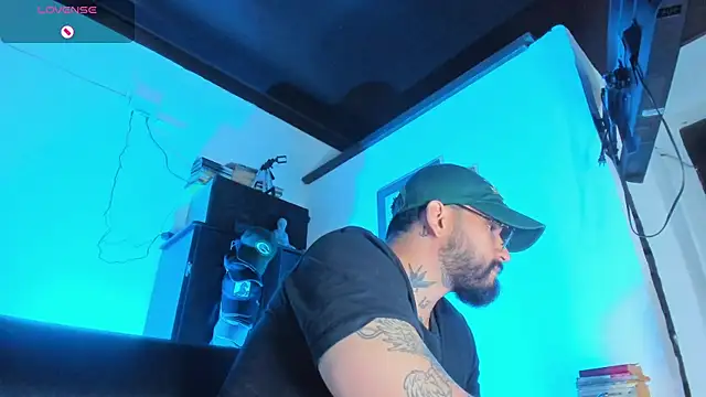 Snapshot of CamiloGray_ chatting on 9, 10, 2025 CamiloGray online show from 9, 10, 2025