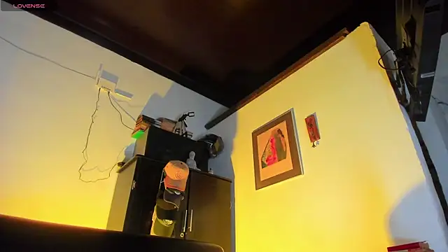 Snapshot of CamiloGray_ chatting on 14, 10, 2025 CamiloGray online show from 14, 10, 2025