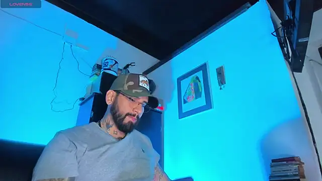 Snapshot of CamiloGray_ chatting on 27, 9, 2025 CamiloGray online show from 27, 9, 2025