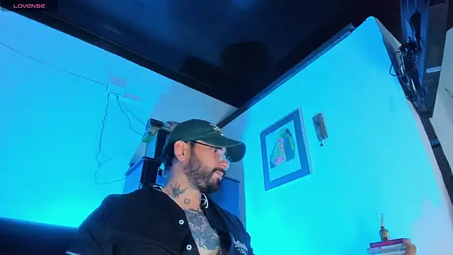 Snapshot of CamiloGray_ chatting on 24, 11, 2025 CamiloGray online show from 24, 11, 2025