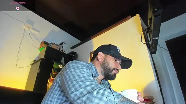 Snapshot of CamiloGray_ chatting on 24, 9, 2025 CamiloGray online show from 24, 9, 2025