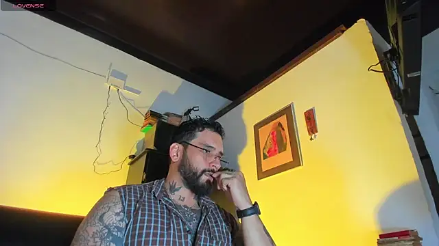 Snapshot of CamiloGray_ chatting on 30, 9, 2025 CamiloGray online show from 30, 9, 2025