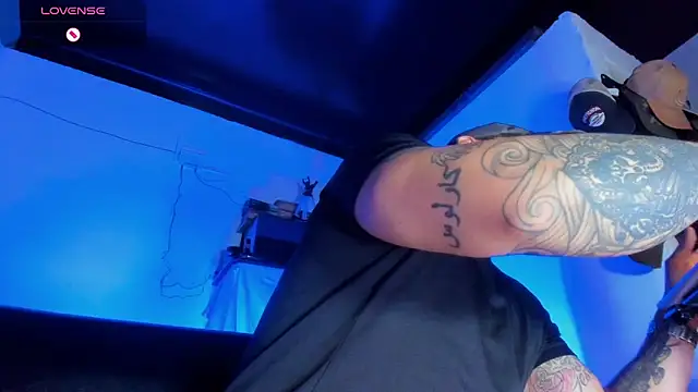 Snapshot of CamiloGray_ chatting on 10, 3, 2025 CamiloGray online show from 10, 3, 2025