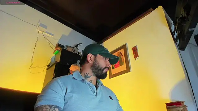 Snapshot of CamiloGray_ chatting on 31, 10, 2025 CamiloGray online show from 31, 10, 2025