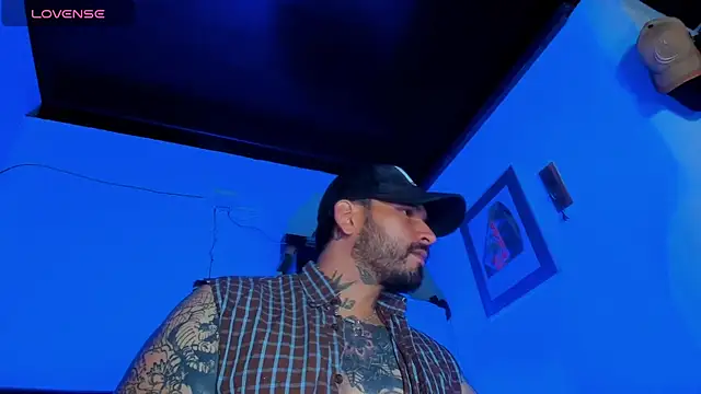 Snapshot of CamiloGray_ chatting on 2, 3, 2025 CamiloGray online show from 2, 3, 2025