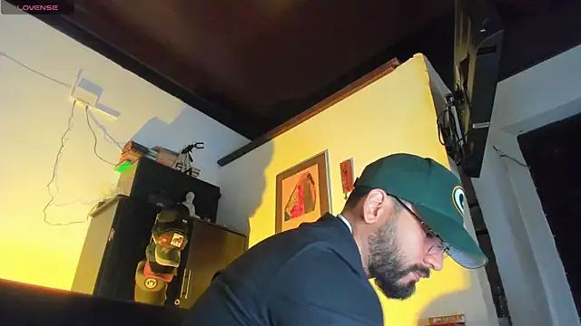 Snapshot of CamiloGray_ chatting on 21, 9, 2025 CamiloGray online show from 21, 9, 2025