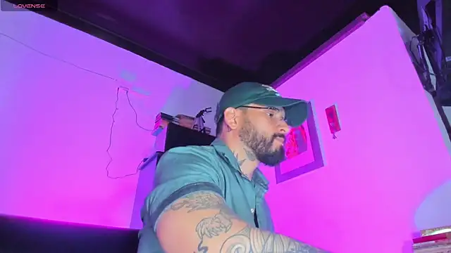 Snapshot of CamiloGray_ chatting on 22, 9, 2025 CamiloGray online show from 22, 9, 2025