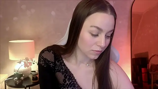 MilaFleur online show from 19, 11, 2025