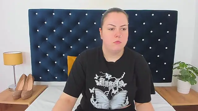 Snapshot of EvaLick chatting on 18, 2, 2025 EvaLick online show from 18, 2, 2025