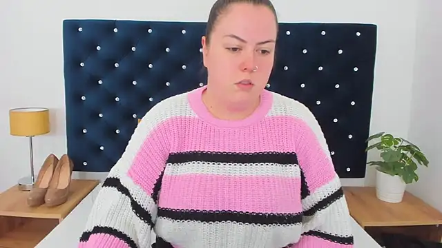 Snapshot of EvaLick chatting on 10, 2, 2025 EvaLick online show from 10, 2, 2025