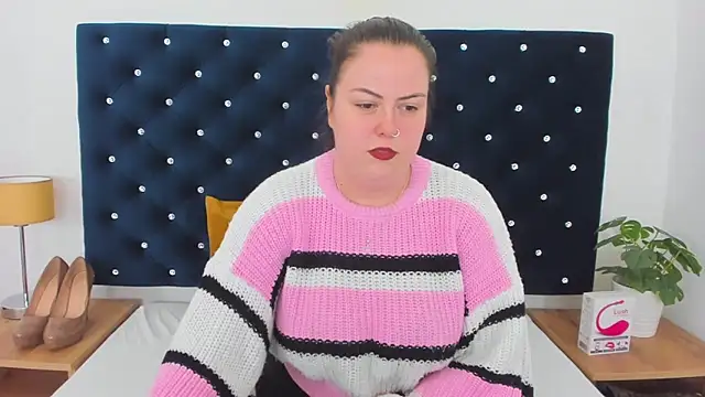 Snapshot of EvaLick chatting on 10, 2, 2025 EvaLick online show from 10, 2, 2025