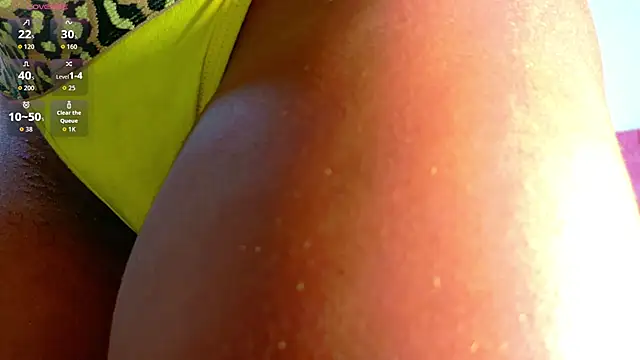 hornyhousekeeper  online show from 18, 11, 2025