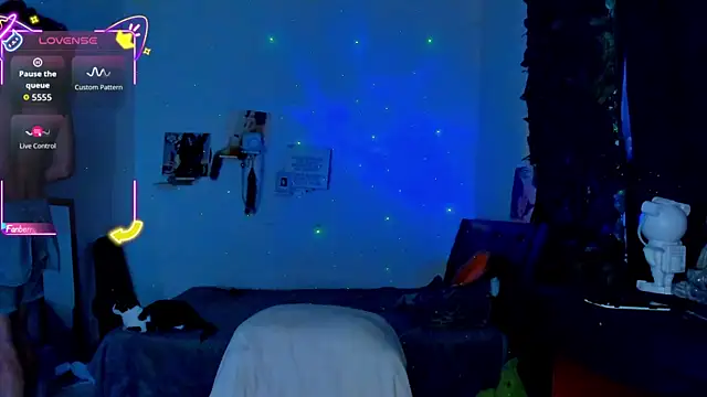 Snapshot of sweetvond_ chatting on 12, 10, 2025 sweetvond online show from 12, 10, 2025