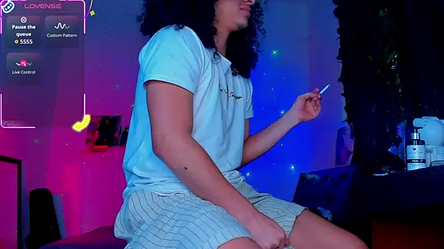 Snapshot of sweetvond_ chatting on 16, 10, 2025 sweetvond online show from 16, 10, 2025