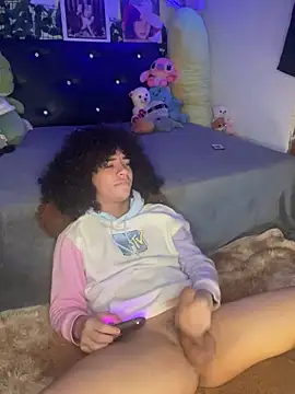 Snapshot of sweetvond_ chatting on 8, 3, 2025 sweetvond online show from 8, 3, 2025