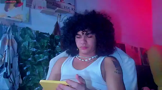 Snapshot of sweetvond_ chatting on 3, 3, 2025 sweetvond online show from 3, 3, 2025