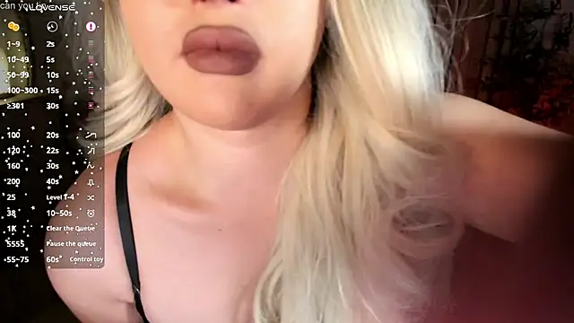 Snapshot of Miss_mariahmonroe chatting on 7, 11, 2025 Miss mariahmonroe online show from 7, 11, 2025