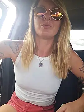 SheIsSomething online show from 9, 3, 2026