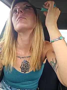 SheIsSomething online show from 26, 9, 2025