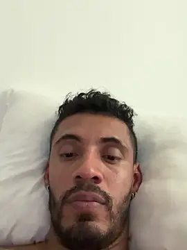 Snapshot of steven_smith05 chatting on 2, 2, 2025 steven smith05 online show from 2, 2, 2025