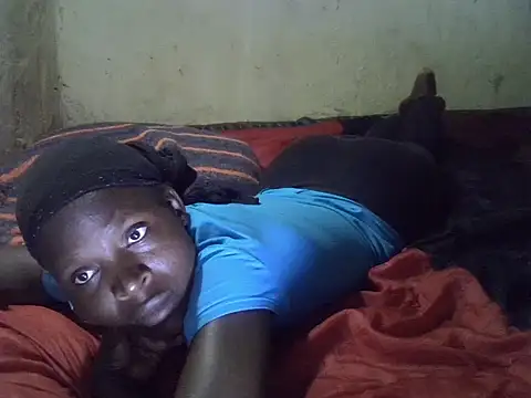 cute-shamza online show from 4, 10, 2025