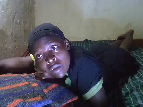 cute-shamza online show from 28, 9, 2025