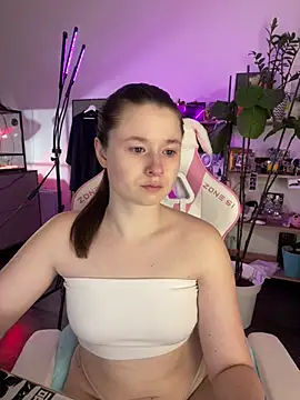 Snapshot of sweetest_pie chatting on 22, 2, 2026 sweetest pie online show from 22, 2, 2026