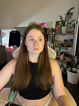 Snapshot of sweetest_pie chatting on 12, 7, 2026 sweetest pie online show from 12, 7, 2026