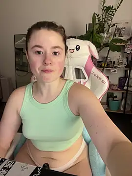 Snapshot of sweetest_pie chatting on 26, 2, 2026 sweetest pie online show from 26, 2, 2026