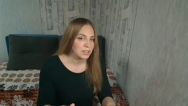 Pilly green  online show from 8, 11, 2025