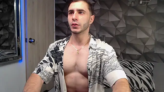 Snapshot of Latino_stud4u chatting on 18, 9, 2025 Latino stud4u online show from 18, 9, 2025