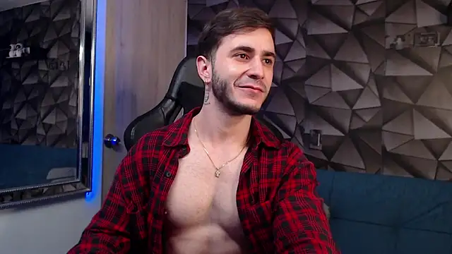 Snapshot of Latino_stud4u chatting on 25, 11, 2025 Latino stud4u online show from 25, 11, 2025