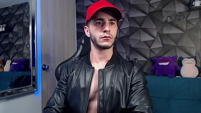 Snapshot of Latino_stud4u chatting on 4, 11, 2025 Latino stud4u online show from 4, 11, 2025