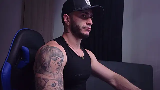 Snapshot of Latino_stud4u chatting on 9, 7, 2026 Latino stud4u online show from 9, 7, 2026