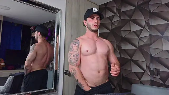 Latino stud4u online show from 9, 4, 2026