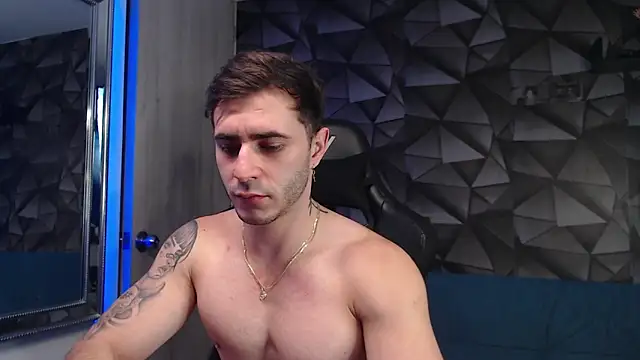 Snapshot of Latino_stud4u chatting on 6, 10, 2025 Latino stud4u online show from 6, 10, 2025