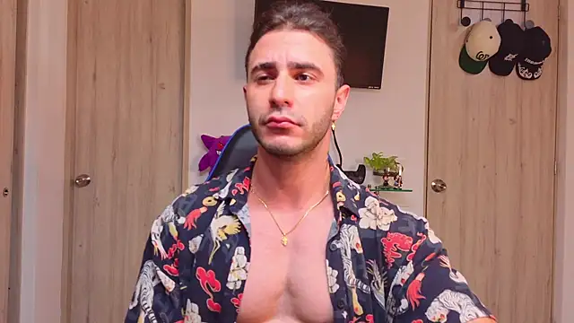Snapshot of Latino_stud4u chatting on 13, 7, 2026 Latino stud4u online show from 13, 7, 2026