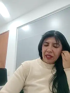 aisha latina online show from 17, 9, 2025