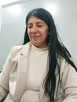 aisha latina online show from 14, 3, 2025