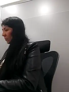 aisha latina online show from 7, 3, 2025