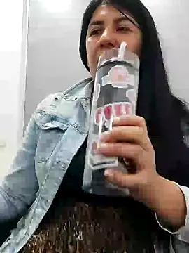 aisha latina online show from 20, 2, 2025