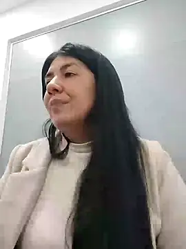 aisha latina online show from 14, 2, 2025