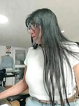 aisha latina online show from 24, 3, 2026