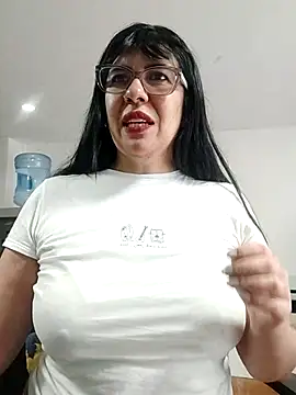 Snapshot of aisha_latina chatting on 6, 7, 2026 aisha latina online show from 6, 7, 2026