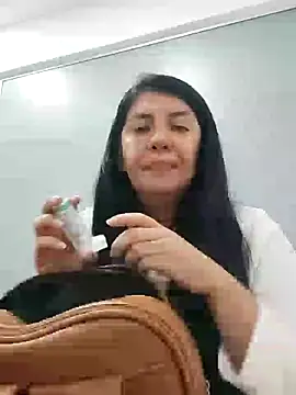 aisha latina online show from 25, 2, 2025