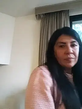 aisha latina online show from 11, 3, 2025