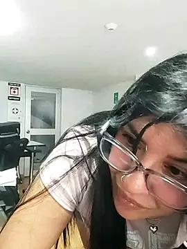 aisha latina online show from 1, 4, 2026