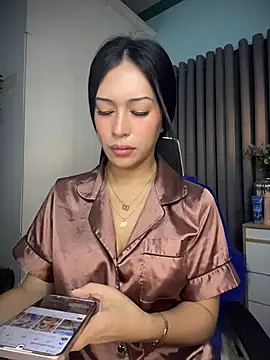 Jasmine Elcock online show from 4, 7, 2026