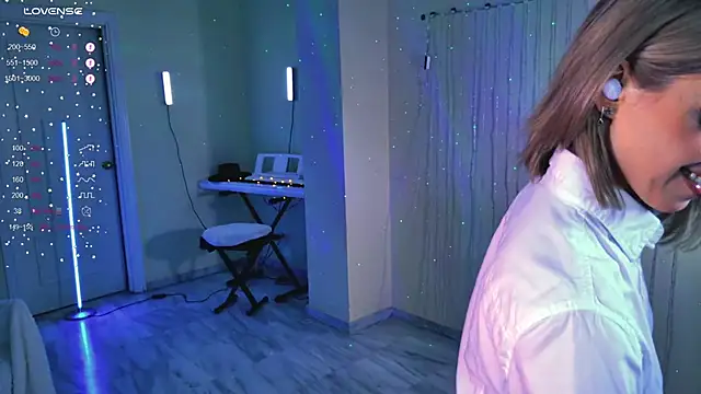 Arielle  03 online show from 12, 3, 2026